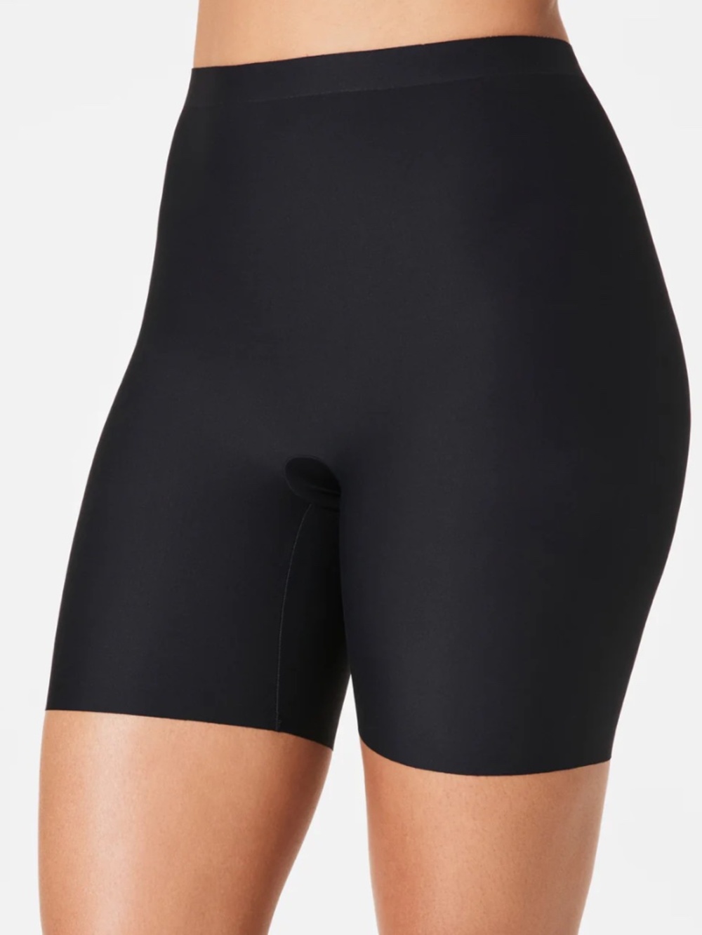 SPANXsupersmooth® Essential Mid-Thigh Short Sz S in Very Black